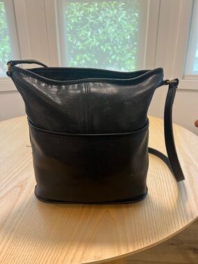Vintage Coach Black Leather Shoulder Crossbody Bag bucket